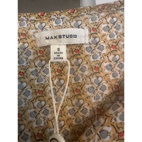 Max studio gold floral cold shoulder blouse size small - Picture 3 of 5